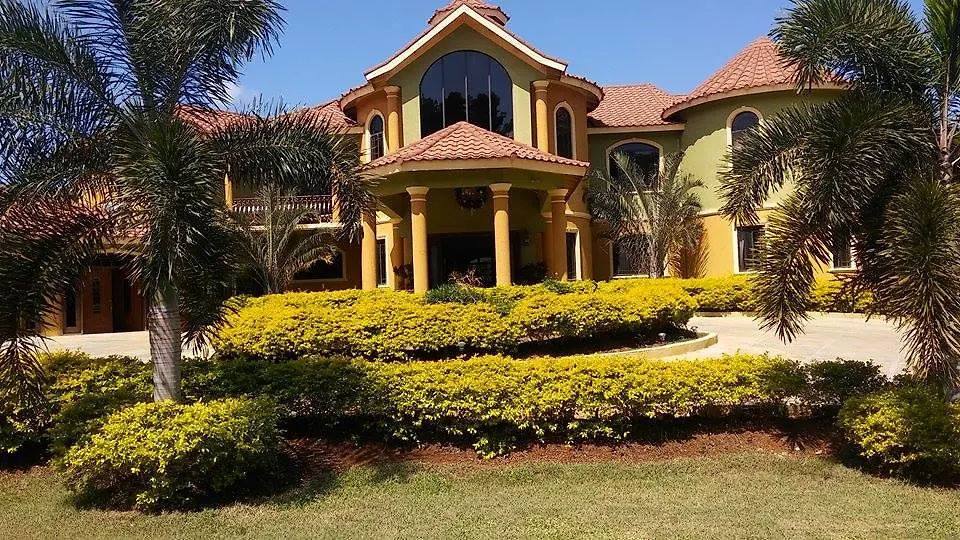 מונטגו ביי Milbrooks Resort  מונטגו ביי
